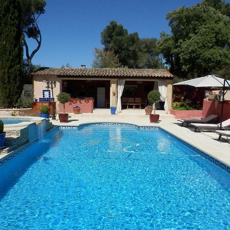 랑벡 Mas Les Vieux Chenes B&B 외부 사진