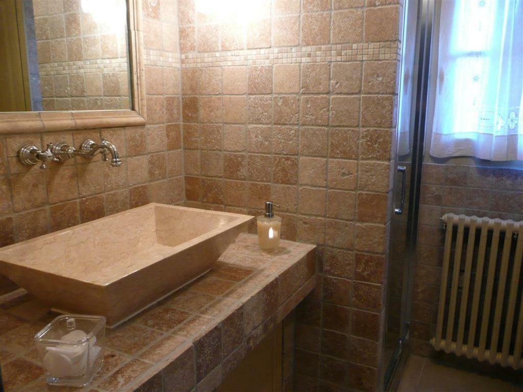 랑벡 Mas Les Vieux Chenes B&B 외부 사진